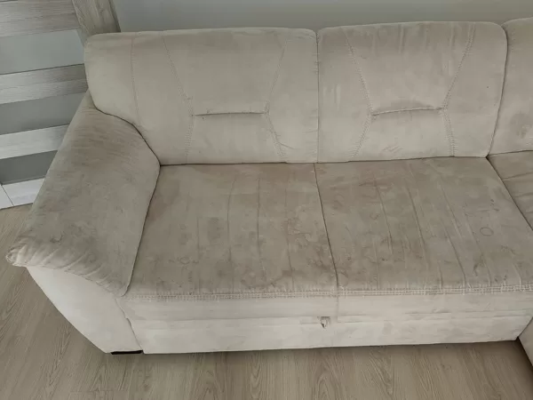 fľaky a zápach od vlhkosti